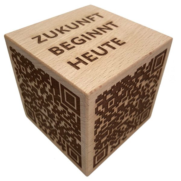 Holzwürfel aus Buche mit Logo- / QR-Code Gravur | 6-10 cm Kantenlänge – Bild 4